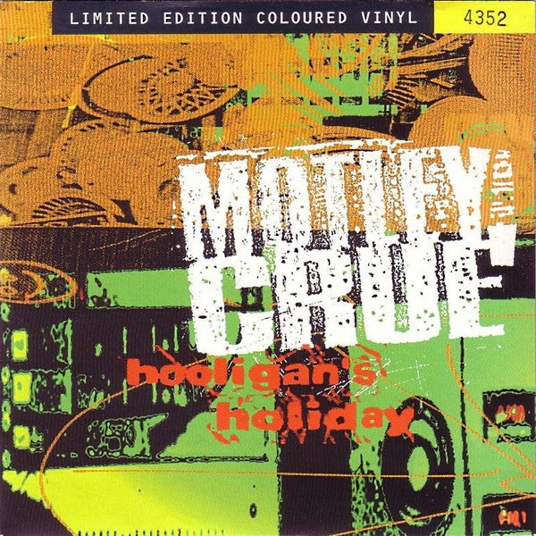 Mötley Crüe – Hooligan's Holiday